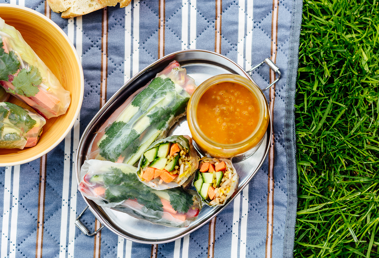 Sommerrollen mit fruchtigem Soja-Dip