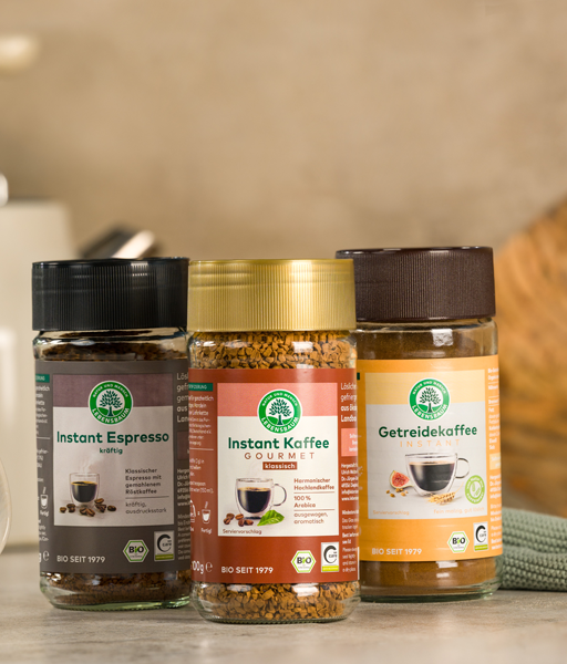 Kategoriebild von den LEBENSBAUM Instant Getränken, Verpackungen von Instant Kaffee, Getreidekaffee und Instant Kaffee