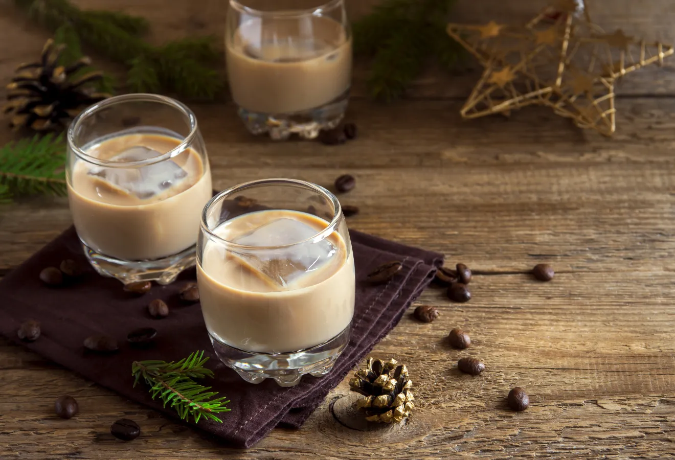 Coffee Cream Liqueur in 2 Gläsern